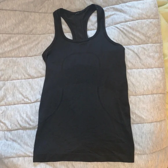Lululemon black racerback tank size 4 - Picture 4 of 4